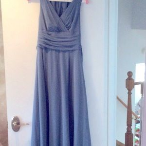 4/$12 Beautiful periwinkle blue gown